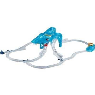 Walmart – Fisher-Price Thomas & Friends TrackMaster Icy Mountain Drift Only $11.97 (Reg $24.97) + Free Store Pickup