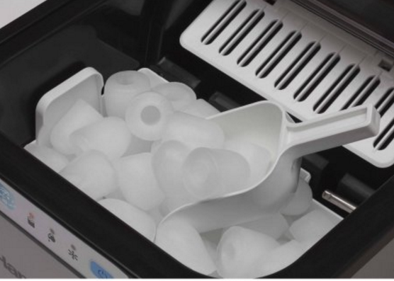 Walmart – Hamilton Beach Portable Ice Maker Only $55.86 (Reg $129.99)