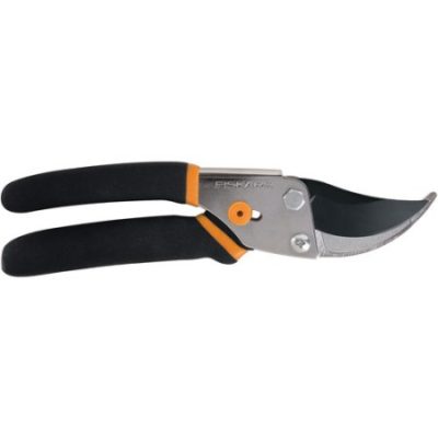 Walmart – Fiskars Traditional Bypass Pruner Only $7.85 (Reg $11.79) + Free Store Pickup