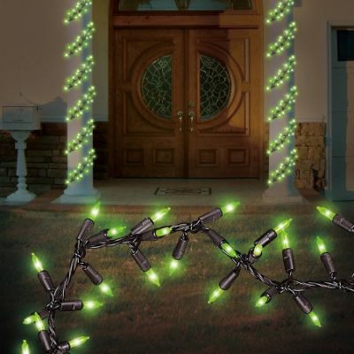 Walmart – 9 ft. Green Garland Light Set Only $2.99 (Reg $11.96) + Free Store Pickup