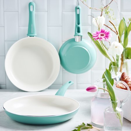 Walmart – GreenLife Soft Grip Absolutely Toxin-Free 3-Piece Healthy Ceramic Non-Stick Frypan Set, Turquoise Only $29.99 (Reg $49.99) + Free Store Pickup