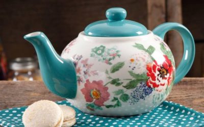 Walmart – The Pioneer Woman Country Garden Teapot Only $8.88 (Reg $10.97) + Free Store Pickup