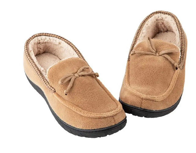 Walgreens – totes Men’s Memory Foam Slippers Only $3.89, Reg $12.89 + Free Store Pickup!