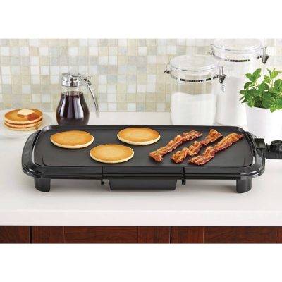 Walmart – Mainstays Dishwasher-Safe Black 20″ Griddle Only $18.96 (Reg $24.00) + Free Store Pickup