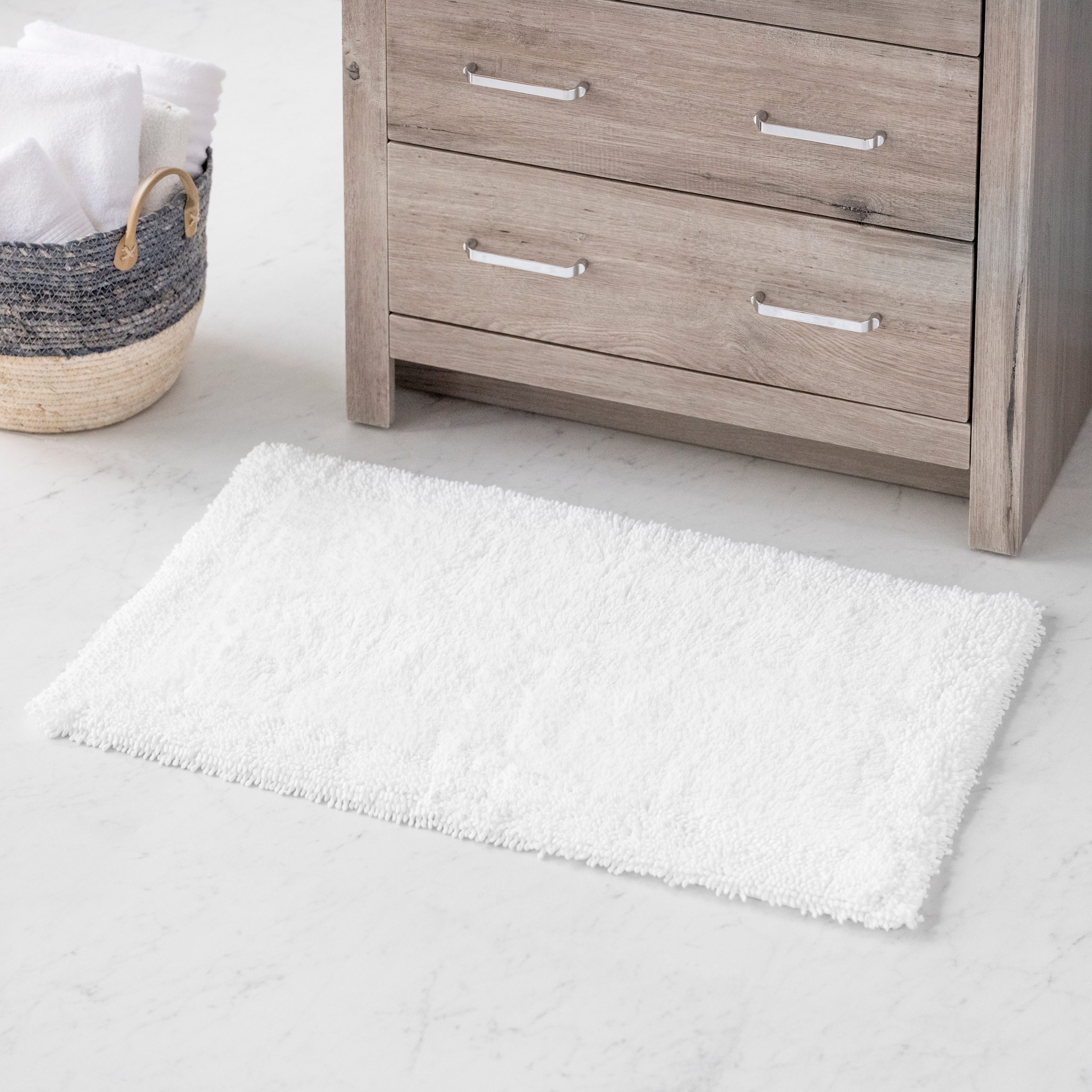 Hotel Style Bath Rug Different Colors Only $13.84 (Reg $25.84) + Free Store Pickup at Walmart.com!